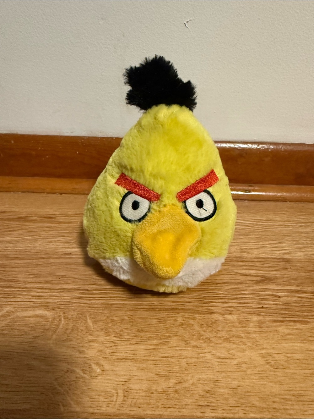 Good Stuff Toys Commonwealth 2011 Angry Birds Chuck Yellow Bird Plush 6"
